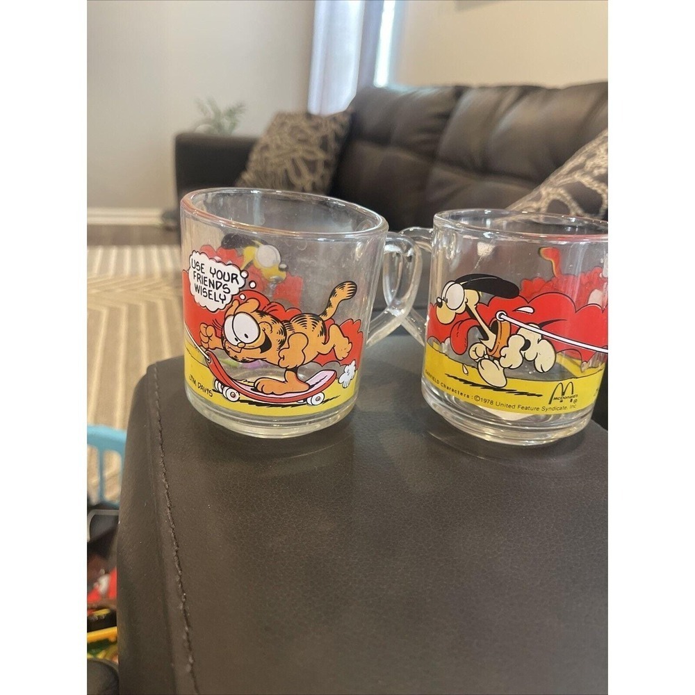 1978 Garfield McDonalds Glass Mugs Lot Of 2